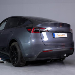 ТЕГЛИЧ ЗА TESLA Model Y Electric (3/2020 - 2/2025) В комплект с електроинстанлация - окабеляване, Бързо сваляем