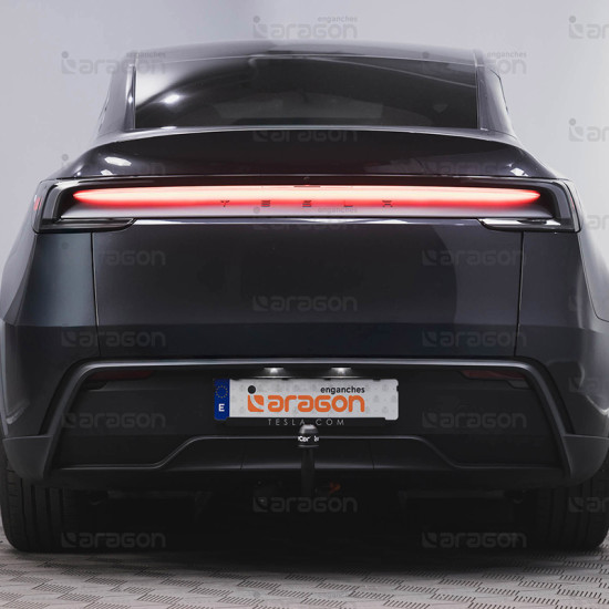 ТЕГЛИЧ ЗА TESLA Model Y Electric (2/2025 ->) включително Performance, В комплект с електроинстанлация - окабеляване, Бързо сваляем