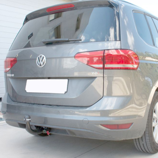 ТЕГЛИЧ ЗА VOLKSWAGEN Touran (10/2015 ->) ВКЛЮЧИТЕЛНО R-Line, В комплект с електроинстанлация - окабеляване, Бързо сваляем