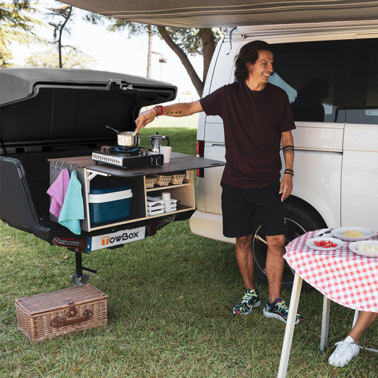 БАГАЖНИК ЗА ТЕГЛИЧ TowBox Camper Life (къс модел) с вграден шкаф за кухня