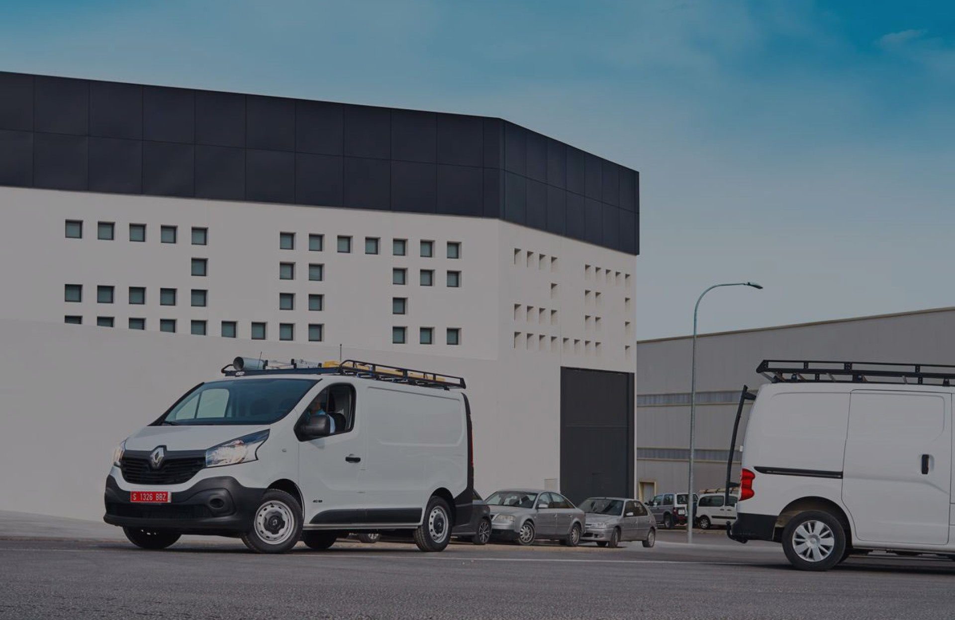 Товарни скари CRUZ